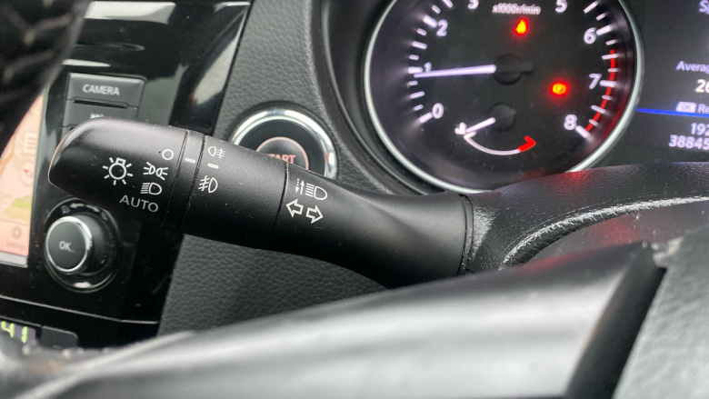 Nissan Qashqai 1.3 DiG-T N-Motion 5dr Petrol Hatchback